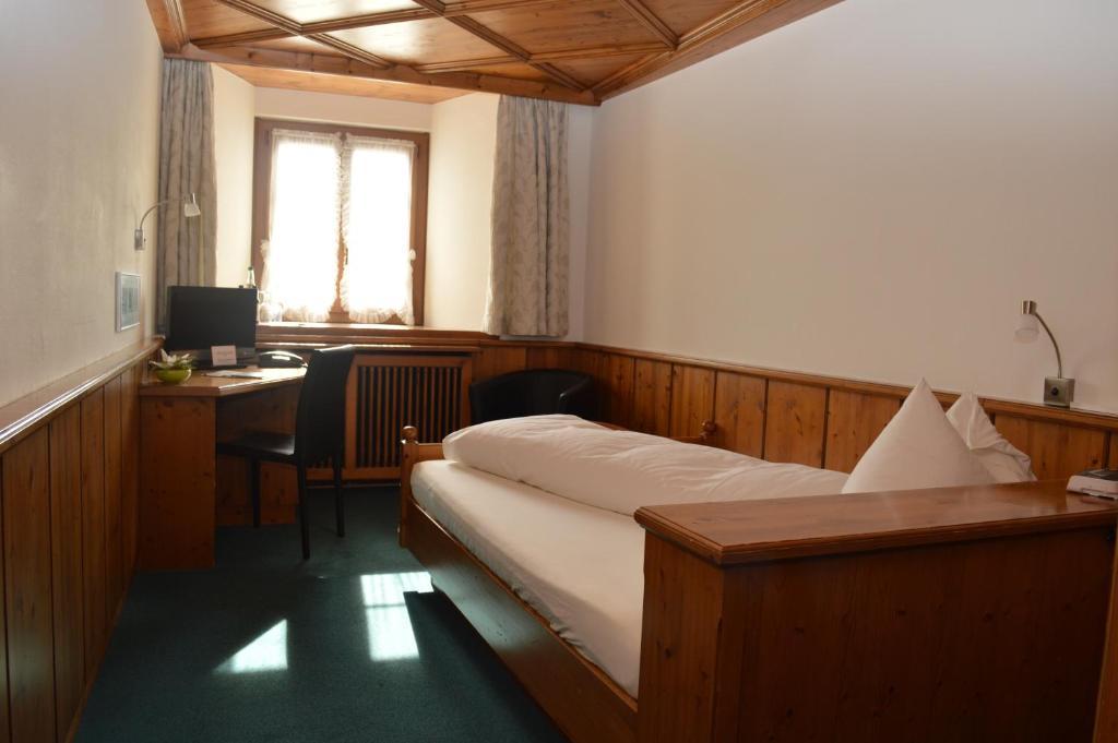 Hotel Zum Kreuz Aarau Zimmer foto