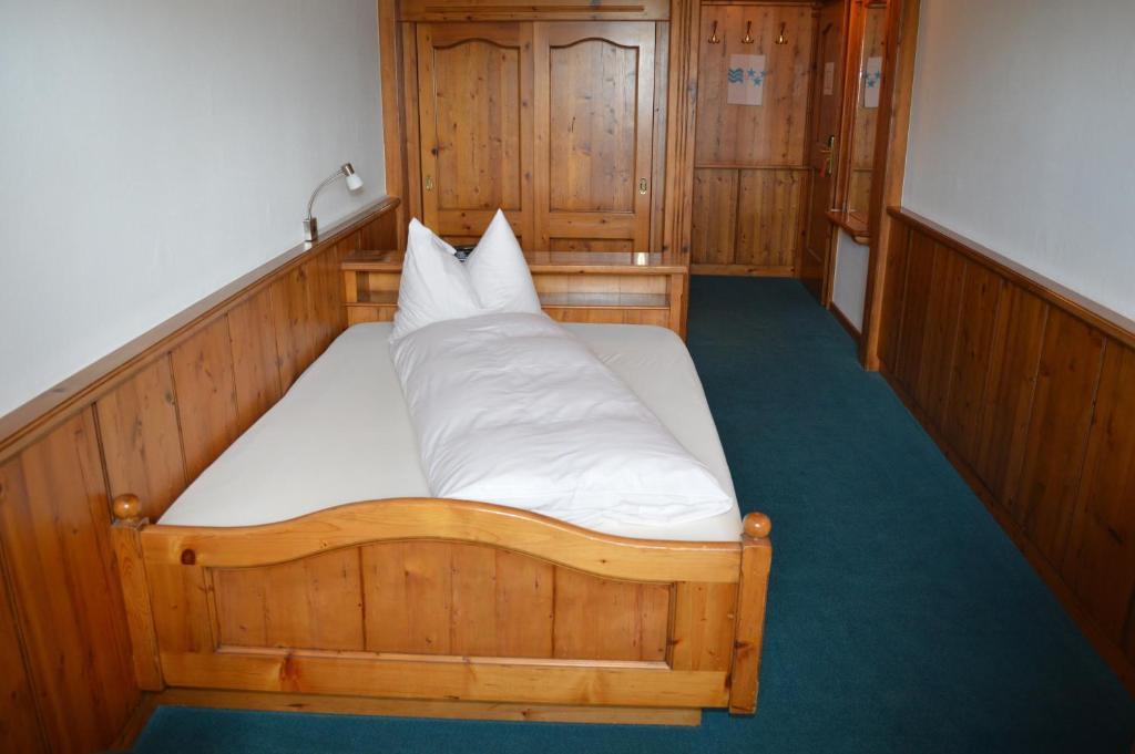 Hotel Zum Kreuz Aarau Zimmer foto
